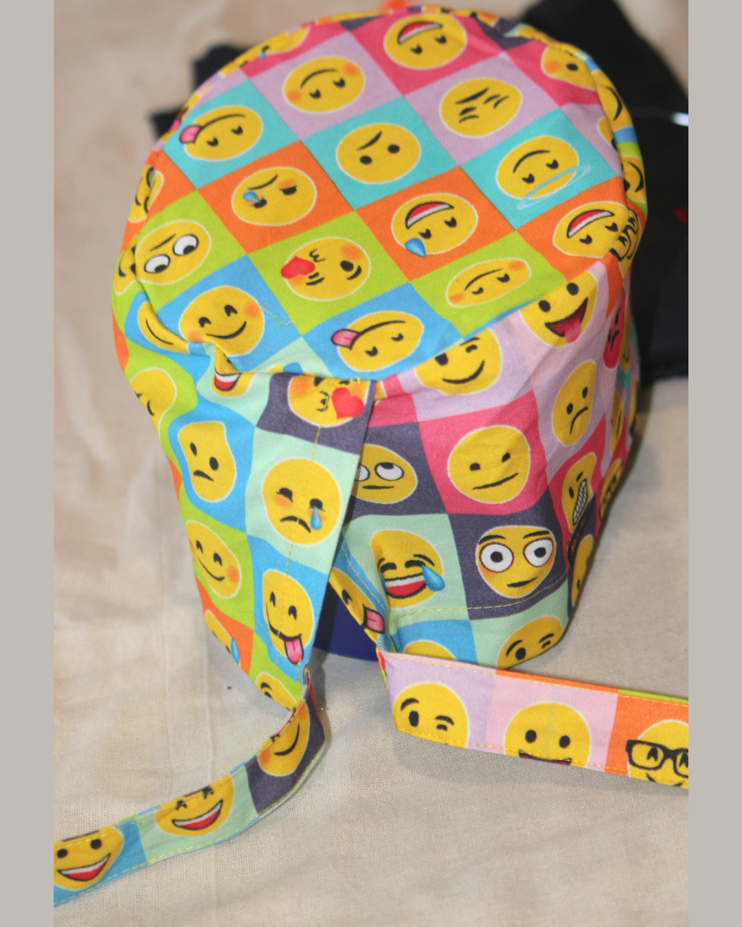 Moods Emoji: No-elastic unisex Scrub Cap